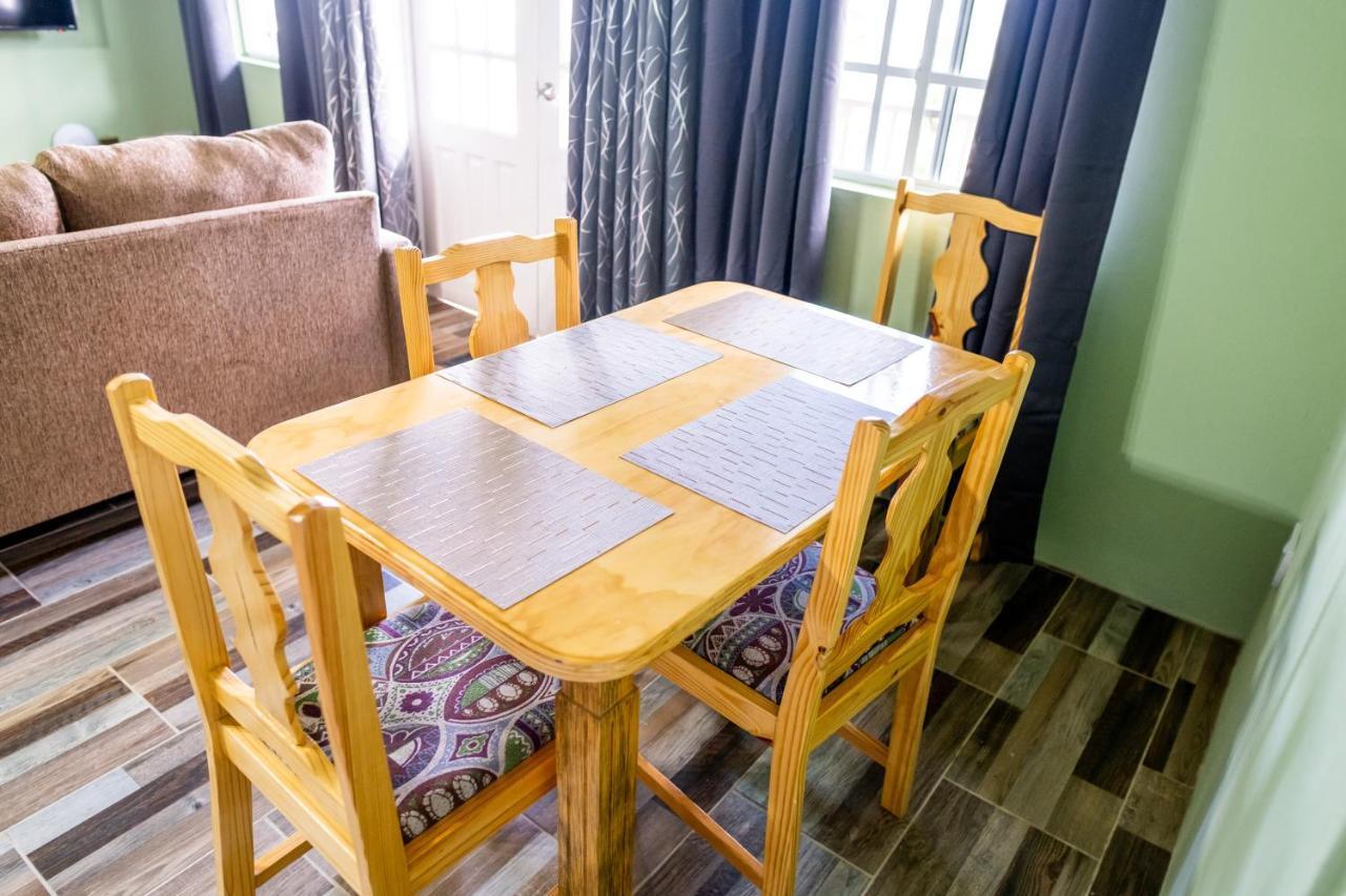 Golden Palms Apartment Κίνγκσταουν Εξωτερικό φωτογραφία