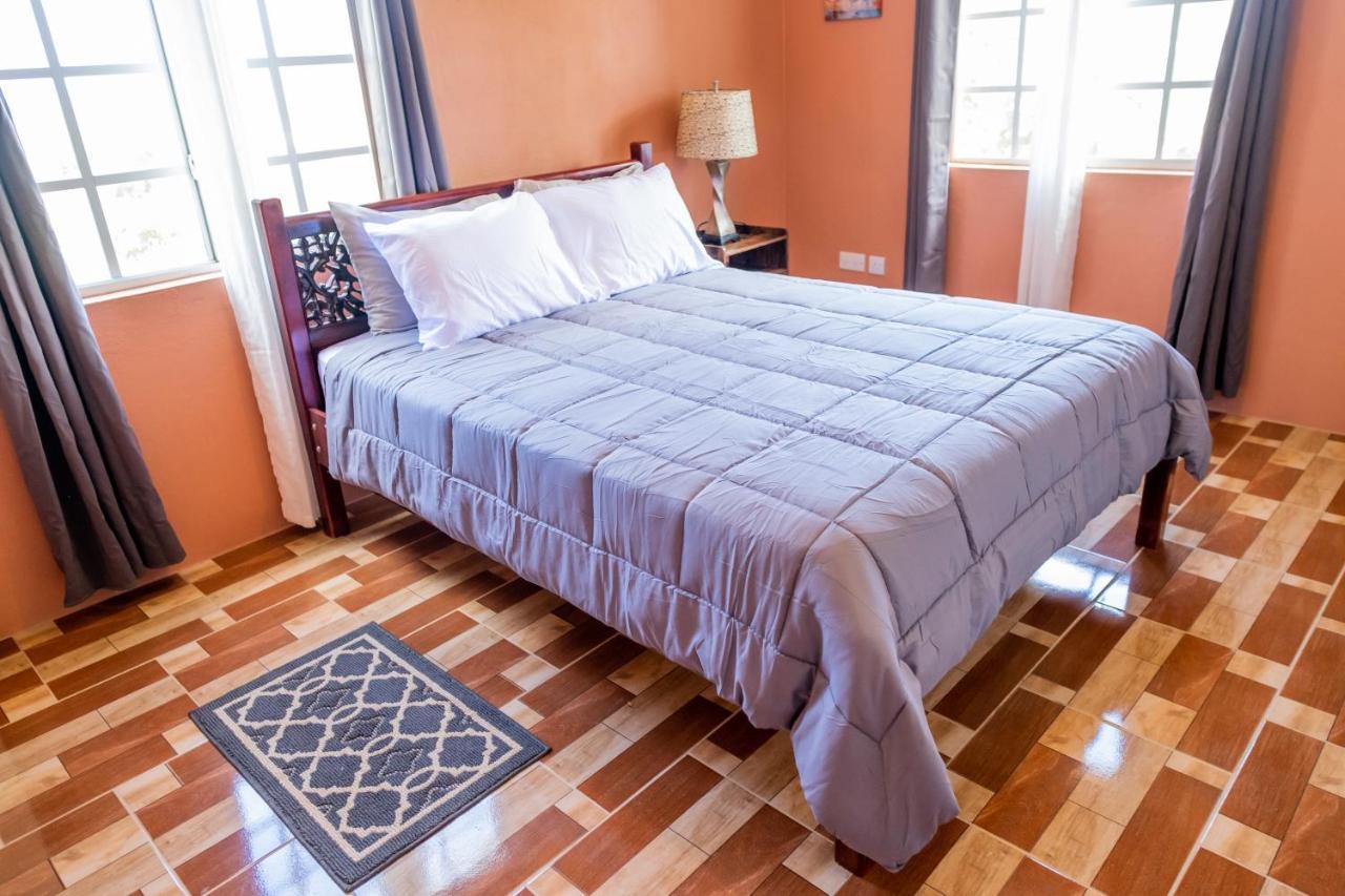 Golden Palms Apartment Κίνγκσταουν Εξωτερικό φωτογραφία